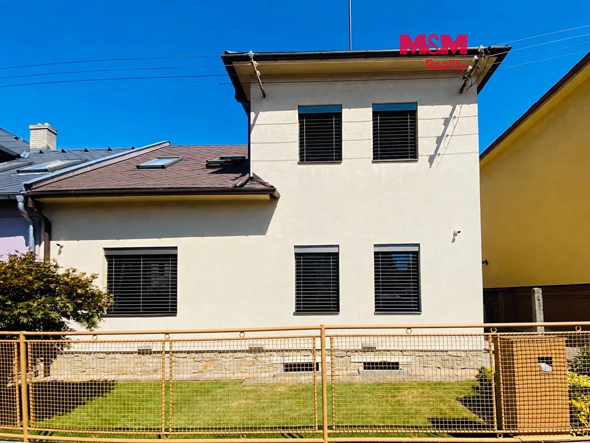 Prodej rodinného domu 180 m², pozemek 369 m²